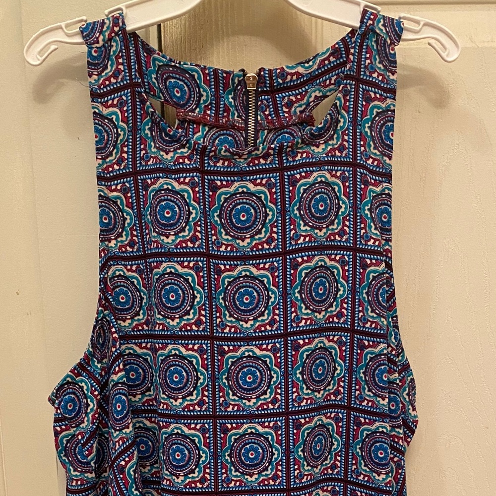 Patterned Tank Top - Picture 5 of 5